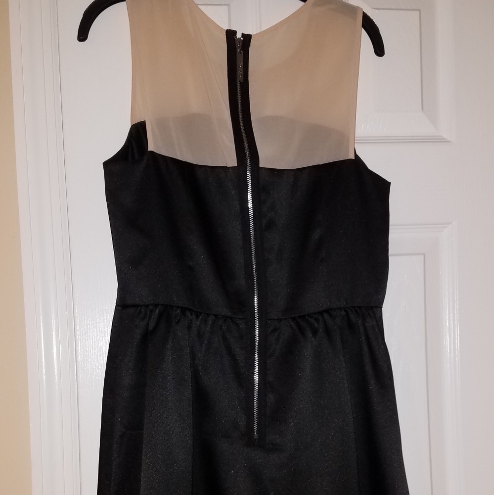 Dress - Picture 3 of 4